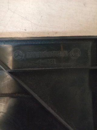 Embellecedor terminal Guías Asiento Mercedes W124