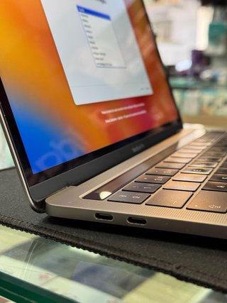 MacBook Pro 14” 2017 16GB 1TB