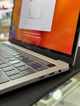 MacBook Pro 14” 2017 16GB 1TB