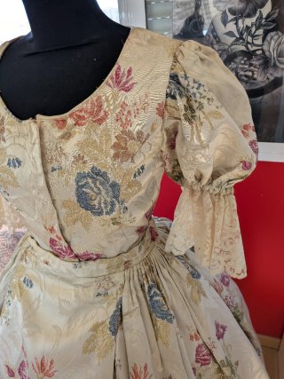 Traje Fallera Alicante Beige Multicolor