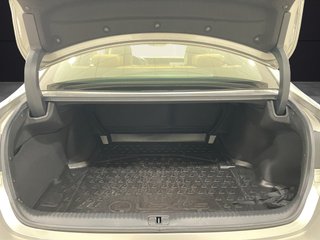 RC 2.5 300h Executive Navigation