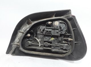1379682 renault piloto tras izq 15116400 megane i