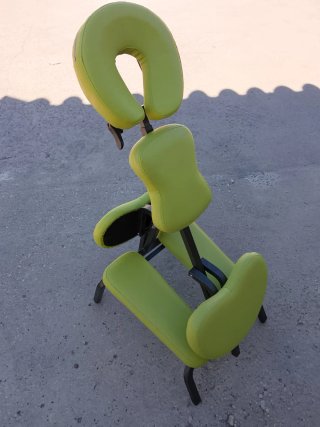 Silla de masajes verde claro muy poco uso,