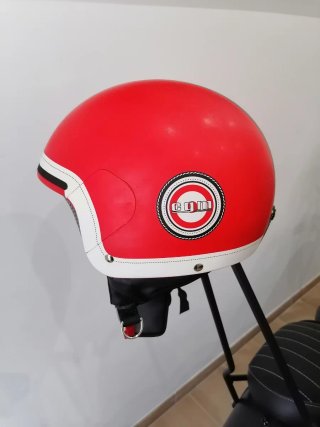 Casco Jet Rojo Bandera Cuadros CGM Talla M