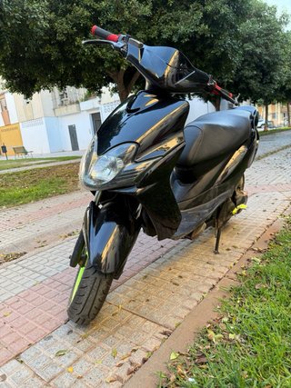 Yamaha Jog RR Negra Automática