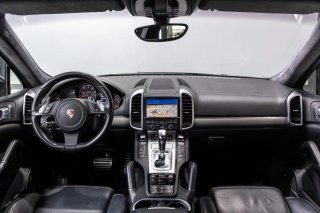 Porsche Cayenne Negro turbo s 550cv impecable