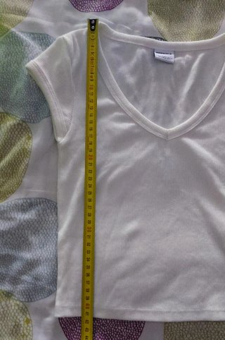 Camiseta Bershka blanca manga corta