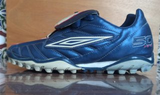 Zapatillas fútbol Umbro Multitacos. Talla 38