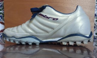 Zapatillas fútbol Umbro Multitacos. Talla 38