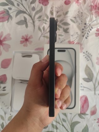 iPhone 15 128GB  100% salud de batería