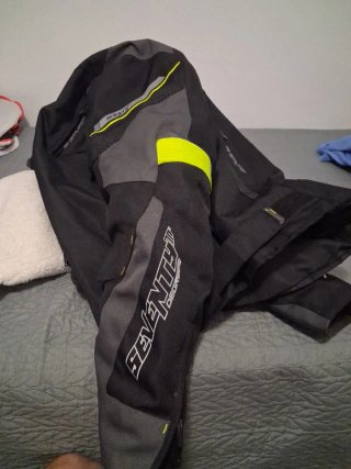 Casco Moto MT Helmets Negro/Amarillo