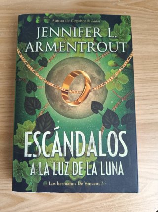 Escandalos a la Luz de la Luna