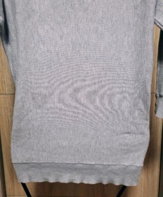 Blusa Guess gris manga larga
