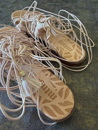 Sandalias Romano Boho Chic Beige