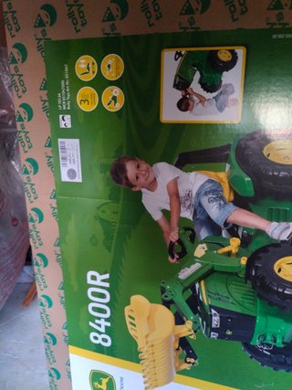 Tractor de pedales John Deere con pala