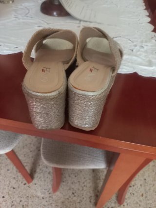 Zapatos de cuña plateados sin estrenar T.39
