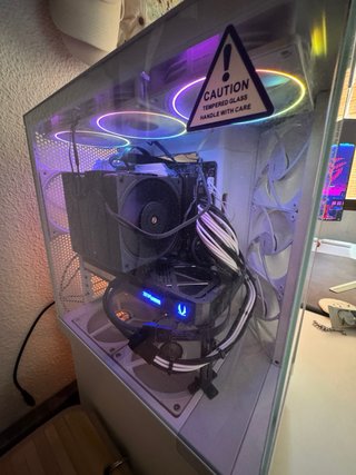 PC Gaming Premium | Ryzen 9 7900X | RTX 5070 | 32G