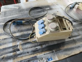 Caja conexiones trifásica con alargadera