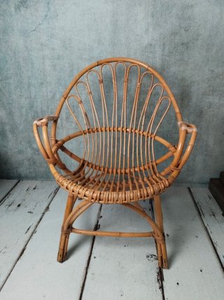 Silla de mimbre estilo ratán
