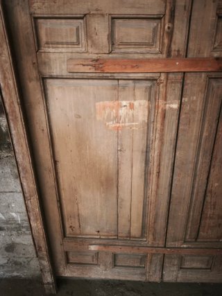 Espectacular Puerta de madera de 1854