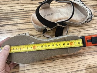 Sandalias Cuña Beige y Negro