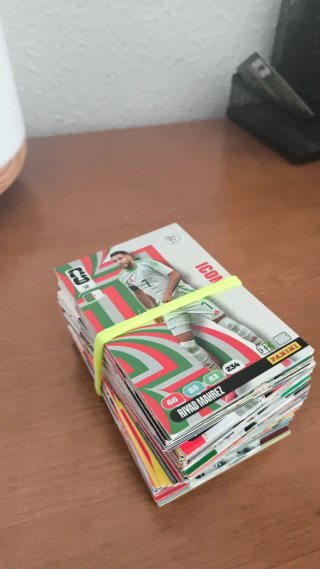 Vendo cromos Panini Adrenalyn xl mundial 2026