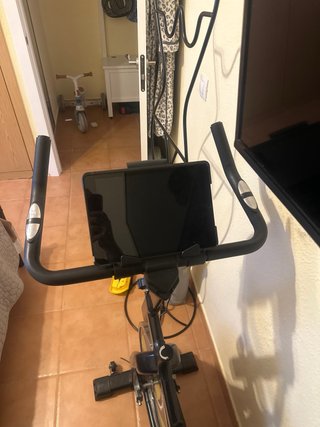 Bicicleta Estática Negra y Amarilla