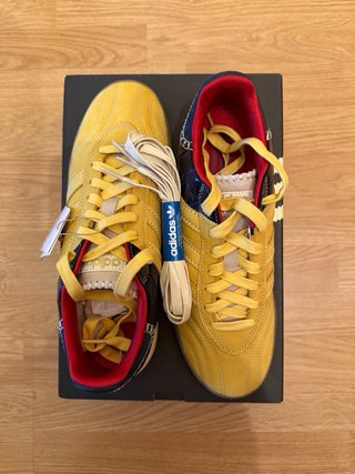 Zapatillas Adidas x Wales Bonner Amarillas y Azule