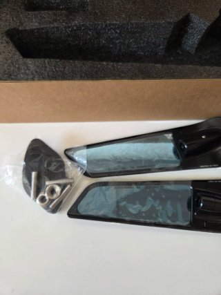 Specchietti Rizoma Carbon Look – Nuovi