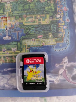 Nintendo Switch Pokémon Let's Go Pikachu