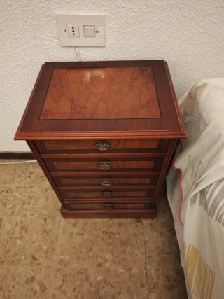 Mesitas de noche madera raíz
