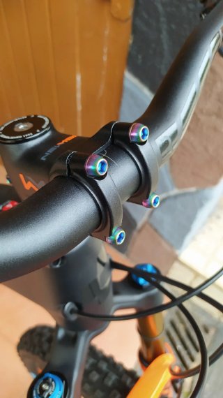 Bicicleta Cube AMS TR