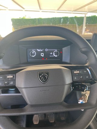 Peugeot Expert 2025