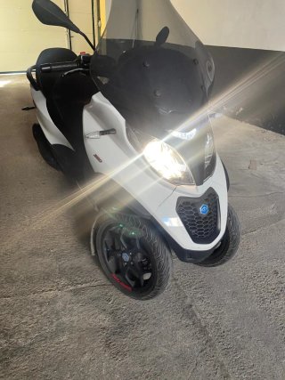 Piaggio MP3 350 Triciclo