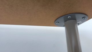 Mesa de escritorio madera y blanco. 150x75