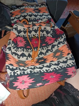 Bolso Mochila Estampado Cuero Sintético