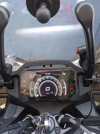 CF Moto 700 MT