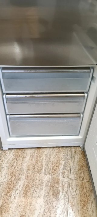 Nevera SIEMENS Acero Inoxidable  200 X 60 X 63 cm