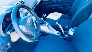 Toyota Auris 2009,
