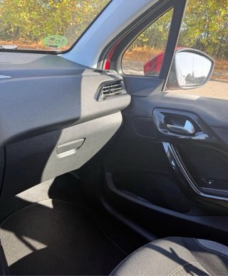 Peugeot 208 • Bajo Consumo • ITV PASADA