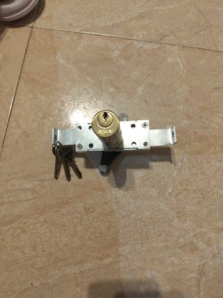 Cerradura Puerta Garaje basculante