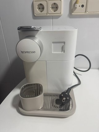 Cafetera Nespresso De'Longhi Automática
