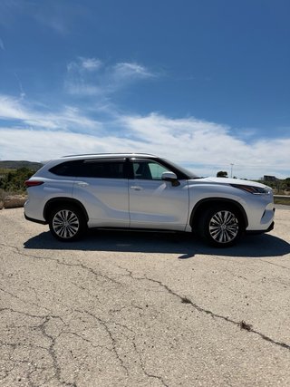 Toyota Highlander 2023