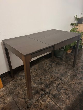 Mesa de comedor extensible de madera