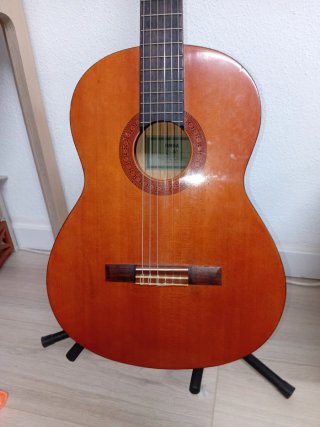 Guitarra Clásica Yamaha en buen estado