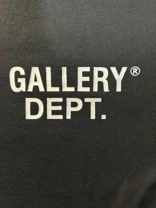 Camiseta Gallery Dept. Negra