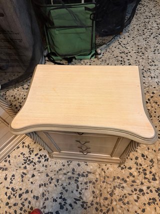 Juego 2 Mesitas de Noche Madera