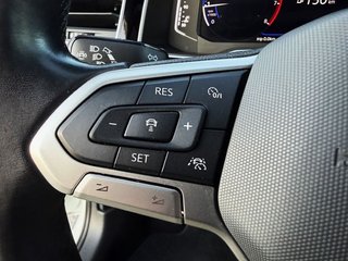 Volkswagen Polo 1.0 TSi R LINE con TECHO PANORÁMICO, CAR PLAY...