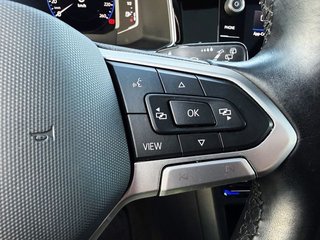 Volkswagen Polo 1.0 TSi R LINE con TECHO PANORÁMICO, CAR PLAY...