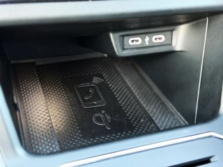 Volkswagen Polo 1.0 TSi R LINE con TECHO PANORÁMICO, CAR PLAY...